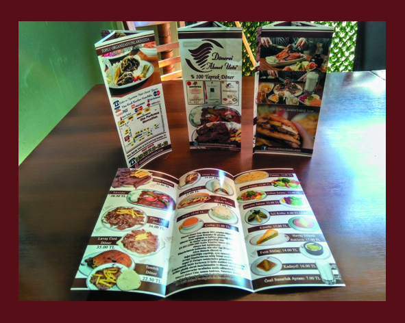 Broş&uuml;r A/4 Ebatında 130 gr. kırımlı Kuşe &Ccedil;ift Y&ouml;n Renkli